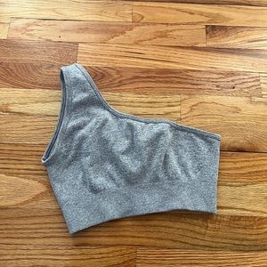 one shoulder workout crop top